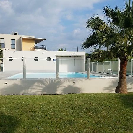 Apartament F1 De 36M2 Avec Terrasse Et Parking Privatif. La Roquette-sur-Siagne Zewnętrze zdjęcie